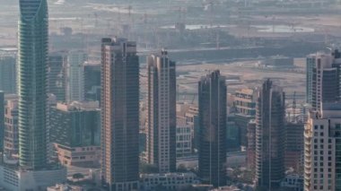 Dubai şehir merkezindeki gökdelenlerin muhteşem havadan görünümü timelapse, Dubai, Birleşik Arap Emirlikleri