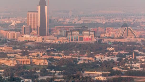 Вид с воздуха на окрестности Дейра и Дубай ручей с типичными старыми и современными зданиями Timelapse . — стоковое видео