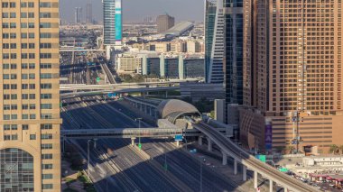 Şeyh Zayed Road hava timelapse geçiş ile Skyline internet şehir