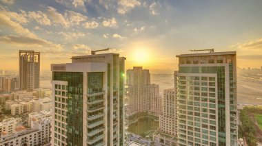 Üst timelapse gelen Yeşiller ilçe havadan görünümünde kuleleri üzerinde Sunrise.