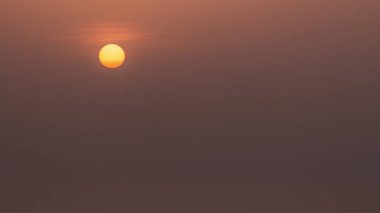 Gün batımı saatinde güneş yakın çekim