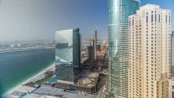 Moderna skyskrapor i Jumeirah Beach Residence i Dubai, JBR Aerial Timelapse — Stockfoto