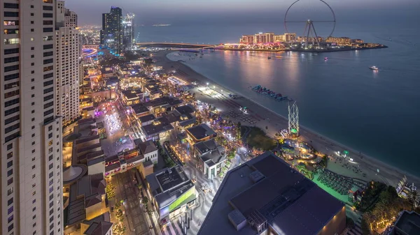 Vista general del paseo marítimo Jumeirah Beach Residence JBR skyline aerial day to night timelapse with yacht and boats — Foto de Stock