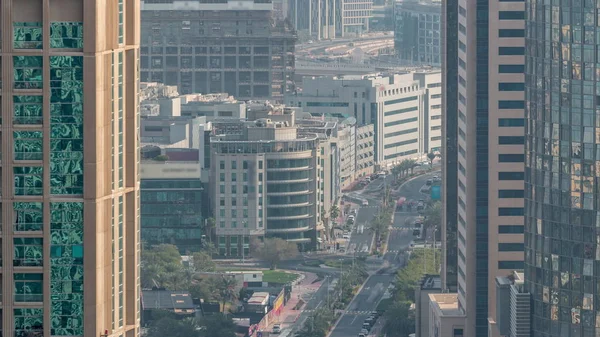 Luchtfoto van een kruising van de weg in een grote stad timelapse. — Stockfoto