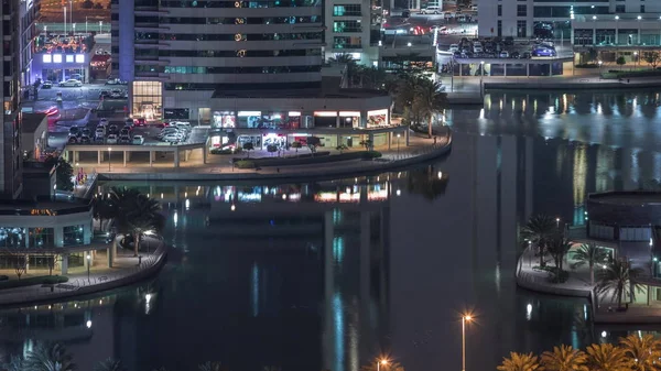 Jumeirah Lake Towers yerleşim bölgesi Dubai Marina yakınlarında havadan gece zaman aşımına — Stok fotoğraf