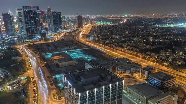 Jumeirah Lake Towers woonwijk lucht nacht timelapse in de buurt van Dubai Marina — Stockfoto