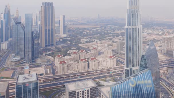 Dubai International Financial Centre distrikt med moderna skyskrapor — Stockvideo