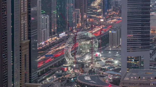 Výstavba muzea budoucího leteckého dne na noc, další iconická budova Dubaje. — Stock fotografie