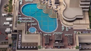 Dubai Marina Havuzu 'ndaki Çatı Havuzu' nda Havacılık Zamanı