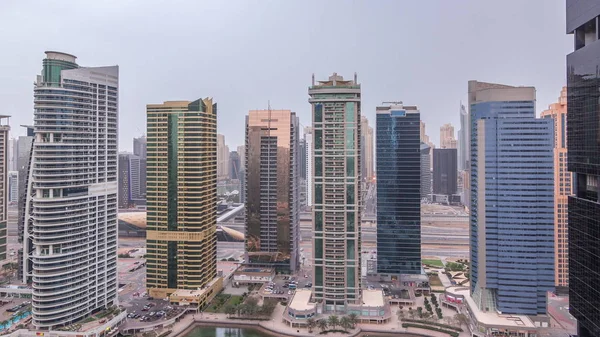 Житлові та Офісні будівлі в районі Джумейра Лейк тауерз у місті Дубаї — стокове фото
