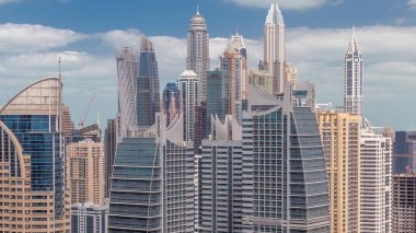 Dubai'de Jumeirah göl kuleleri ilçe timelapse konut daire ve ofisler