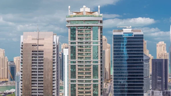 Apartamentos y oficinas residenciales en Jumeirah lake towers district timelapse en Dubai —  Fotos de Stock