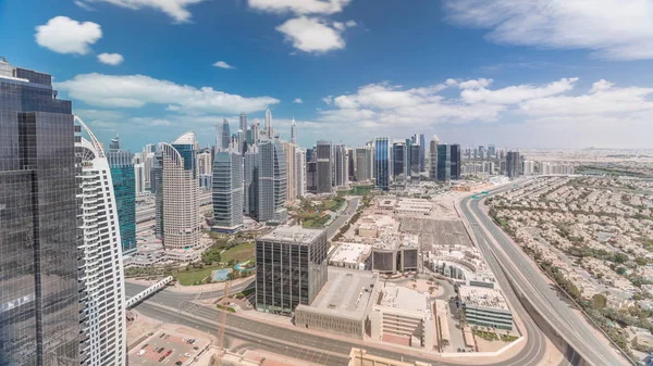 Lakossági apartmanok és irodák a Jumeirah-tó tornyok kerületi TimeLapse Dubaiban — Stock Fotó