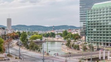 Schwedenplatz, Viyana 'nın orta kesiminde, Tuna Kanalı' nda bulunan bir meydan.
