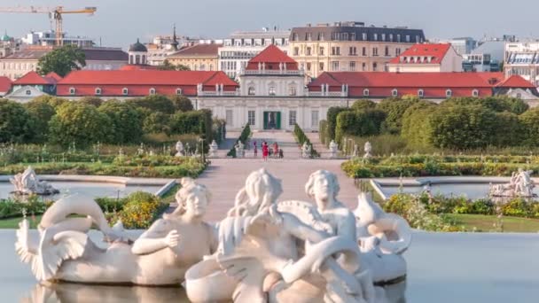 美しい花の庭のタイムラプスを持つベルヴェデーレ宮殿、ウィーンオーストリア — ストック動画