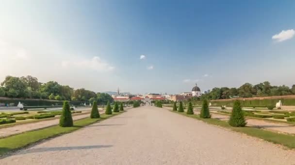 Belvédère palais avec beau jardin floral timelapse hyperlapse, Vienne Autriche — Video