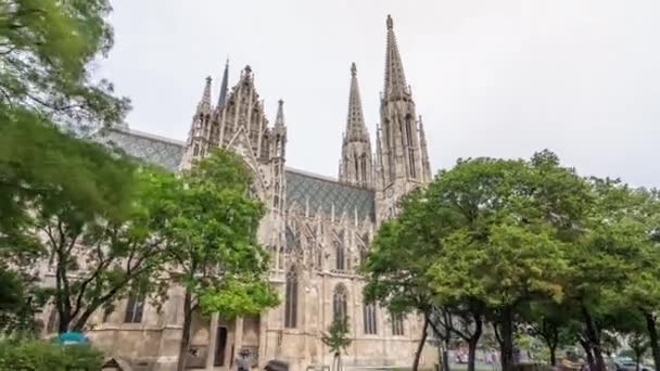 Votive Church timelapse hyperlapse se encuentra en la Ringstrasse en Viena, Austria — Vídeo de stock