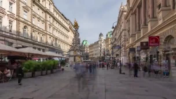 La gente está caminando en Graben St. Timelapse hiperlapso, el casco antiguo de la calle principal de Viena, Austria . — Vídeos de Stock