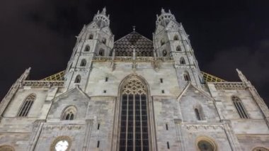 St. Stephens Katedrali gece zaman atlaması, Avusturya Viyana Katolik Başpiskoposluğu 'nun ana kilisesi.