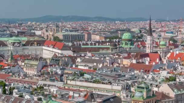 Panoramatický letecký pohled na Vídeň, Rakousko, z jižní věže katedrály sv. Štěpána — Stock video