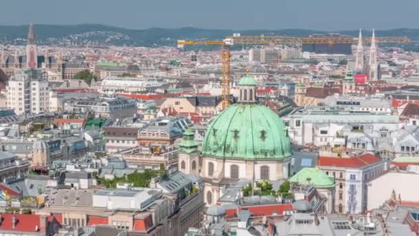 Vista aérea panorámica de Viena, Austria, desde la torre sur de la catedral de San Esteban timelapse — Vídeos de Stock