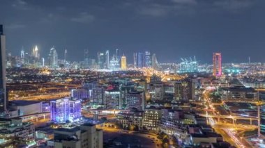 Lüks Dubai şehrindeki gece görüşü, Birleşik Arap Emirlikleri Hava Saati