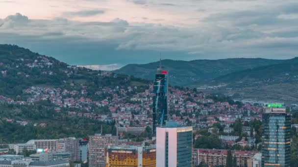 Панорама города от старого еврейского кладбища день и ночь в Сараево — стоковое видео