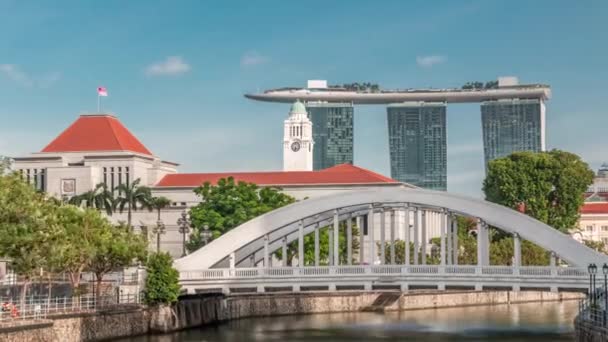 Elgin桥和新加坡河后的新加坡金融区的天际线 — 图库视频影像
