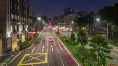 Singapur 'daki eski Hill Caddesi Polis Merkezi tarihi binası gece gündüz.