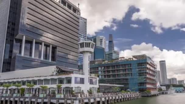 Business Financial Downtown City and Skyscrapers Tower Building (em inglês) no hiperlapso temporal de Marina Bay, Singapura , — Vídeo de Stock