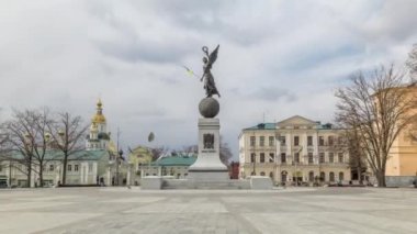 Bağımsızlık Anıtı zaman aşımına uğradı. Kharkiv, Ukrayna