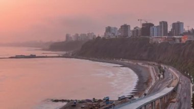 Gün batımında Miraflores civarındaki Limas Sahili 'nin havadan görünüşü, Lima, Peru