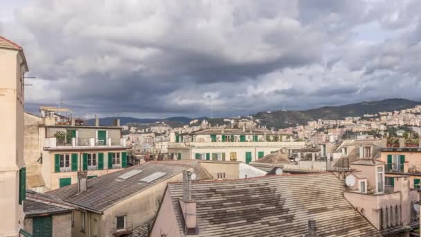 ヨーロッパの都市の空中パノラマビュージェノヴァは、イタリアのリグーリア州の旧歴史的中心部地区の上からタイムラプス — ストック動画