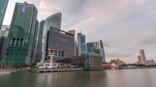 Business Financial Downtown City και Skyscrapers Tower Building στο Marina Bay μέρα με τη νύχτα timelapse, Σιγκαπούρη — Αρχείο Βίντεο