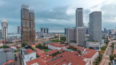 Marina Körfezi ve gökdelenlerle akşam manzarası... Gökdelenler... Gökyüzü....