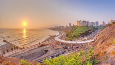 Miraflores zaman çizelgesi, Lima, Peru 'daki Limas Sahili hava günbatımı manzarası