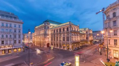 Avusturya, Viyana 'daki Wiener Staatsoper hava gününden geceye güzel bir manzara
