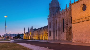 Mosteiro dos Jeronimos gündüz geçiş zamanı (Hieronymites Manastırı), Portekiz 'in Lizbon Belem bölgesinde yer almaktadır. Manueline stilinin tipik bir örneği. Unesco Dünya Mirası Sitesi