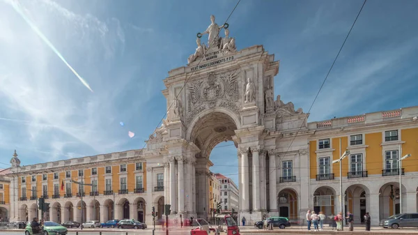 Rua Augusta Kemeri (Arco da Rua Augusta) Praca do Comercio 'da zaman aşımına uğradı. Lizbon 'da (Lisboa), Portekiz ve Avrupa' da süsleri ve tarihi turistik manzarası olan tarihi taş anıt.