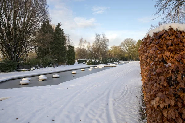 Gravestones Covered Snow Wintertime Municipal Cemetery Amsterdam Netherlands — Stock Photo, Image