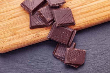 kırılmış Bitter çikolata