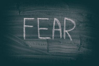 Tahtadaki Korku kelimesi