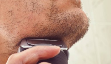 erkek tıraş ile Elektrikli tıraş makinesi