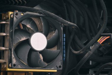 Cpu vantilatörünü tozla kapat