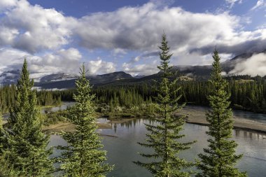 Canadien Rocky Dağları