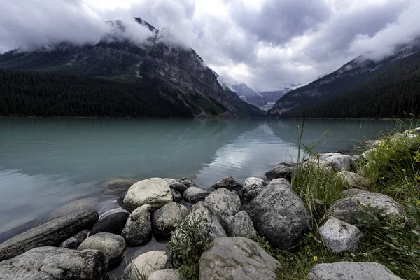 Λίμνη Λουίζ Στον Καναδά — Φωτογραφία Αρχείου