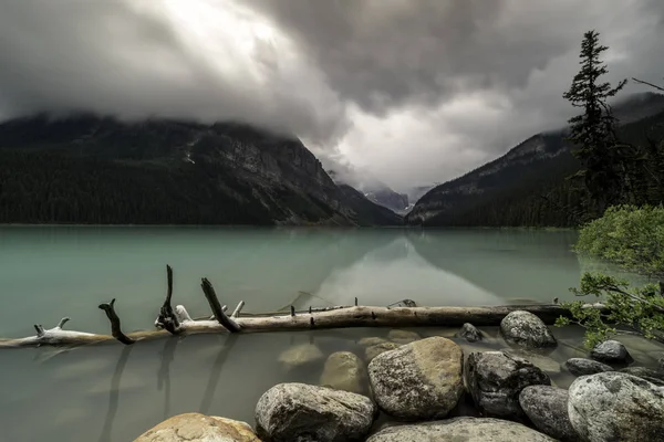 Lake Louise Kanadě — Stock fotografie