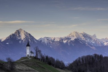 bir kilise Sloven Alpleri'nde