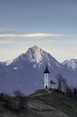 bir kilise Sloven Alpleri'nde