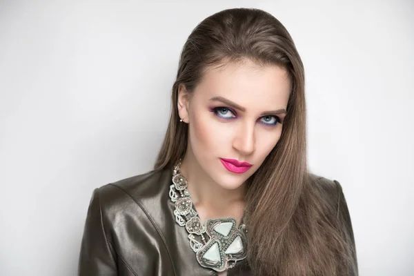 Primer Plano Retrato Hermosa Chica Bonita Dama Maquillaje Profesional Pestañas —  Fotos de Stock